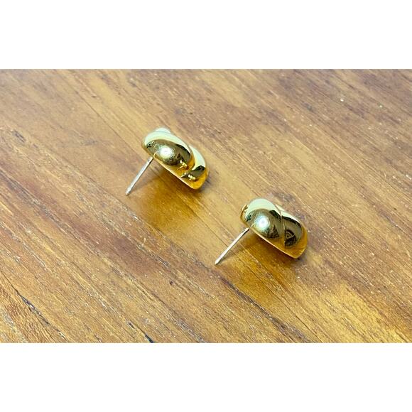 Monet Gold Tone Triangular Knot Post Earrings Chunky Elegant - Picture 3 of 5